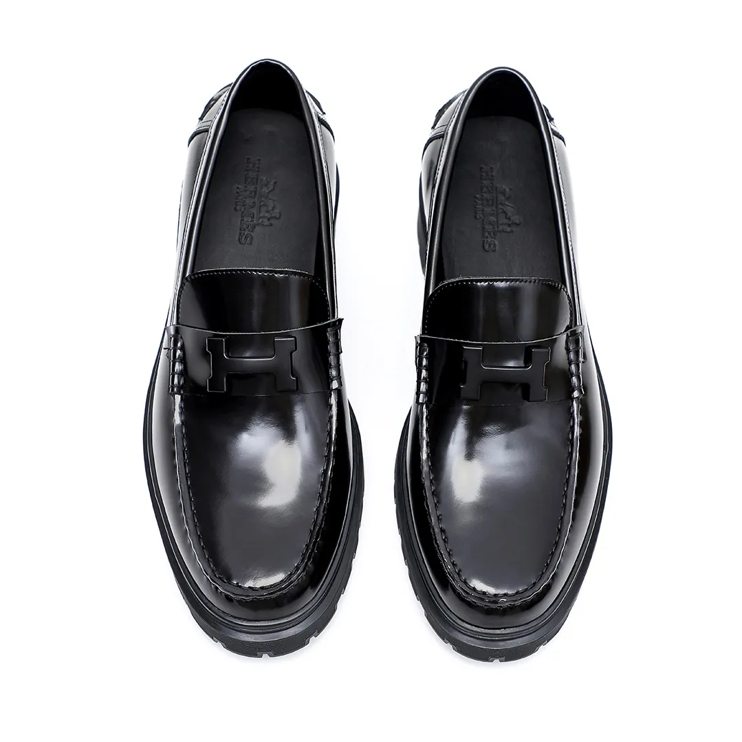 Men's shoes 💰700 💐[HERMES] popular men's shoes counter original items! The world's top brands...Luxury quality...//Fashion and high-end footwear 👍💪🏻...give you a low-key luxury comfort experience👍. The upper is made of pure Italian imported original open-edge beaded cowhide. Sweat-absorbent cowhide leather lining. Comfortable and breathable. The original rubber-plastic flower foam light outsole is high-end and classy. Luxurious and noble!! .. OEM factory shipment [Hug] stall.. Original plate. Welcome to taste..39-45 (38.45.46🉑️Customized)